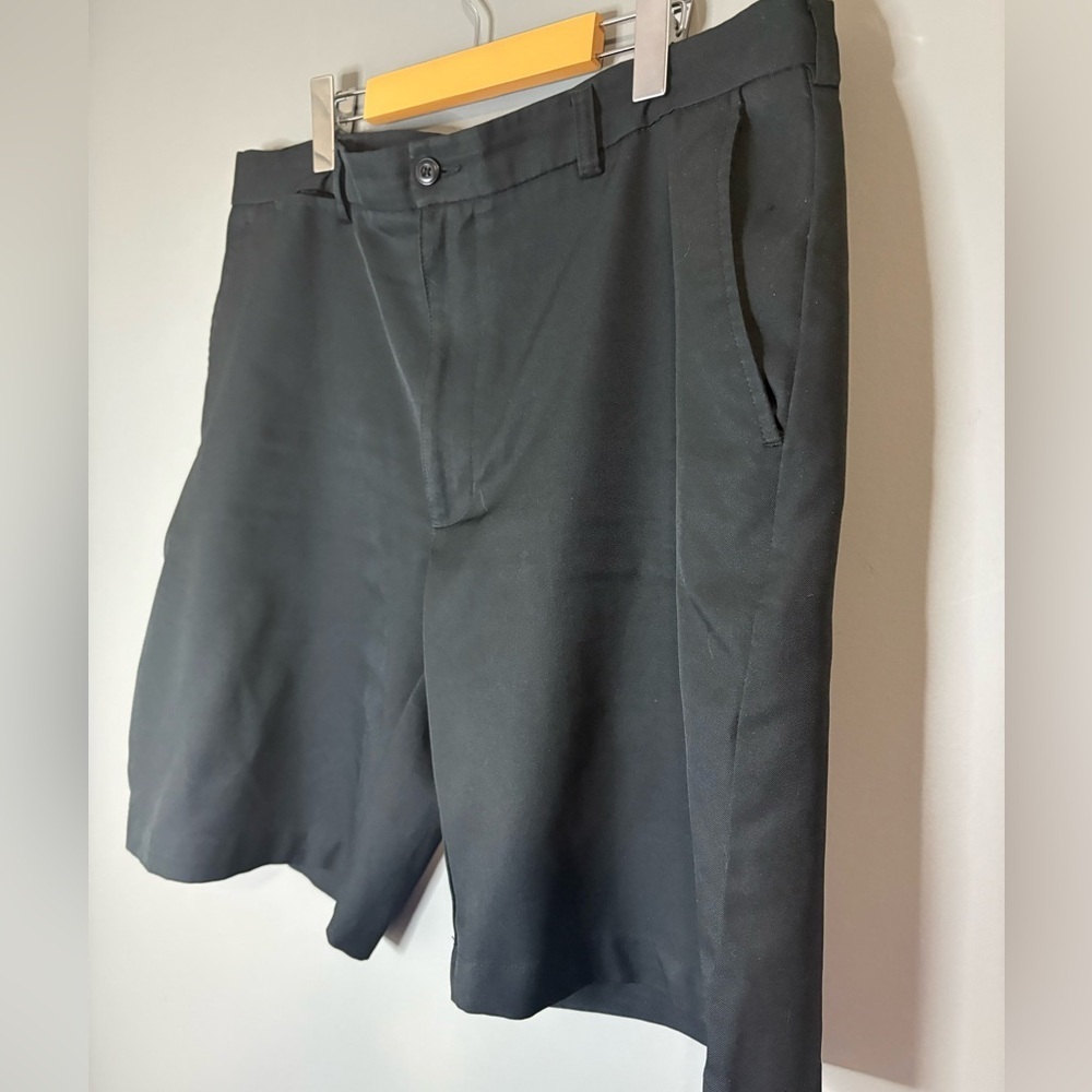 Ben Hogan size 36 Men's Black Shorts, golf active wear, pockets - Picture 3 of 7